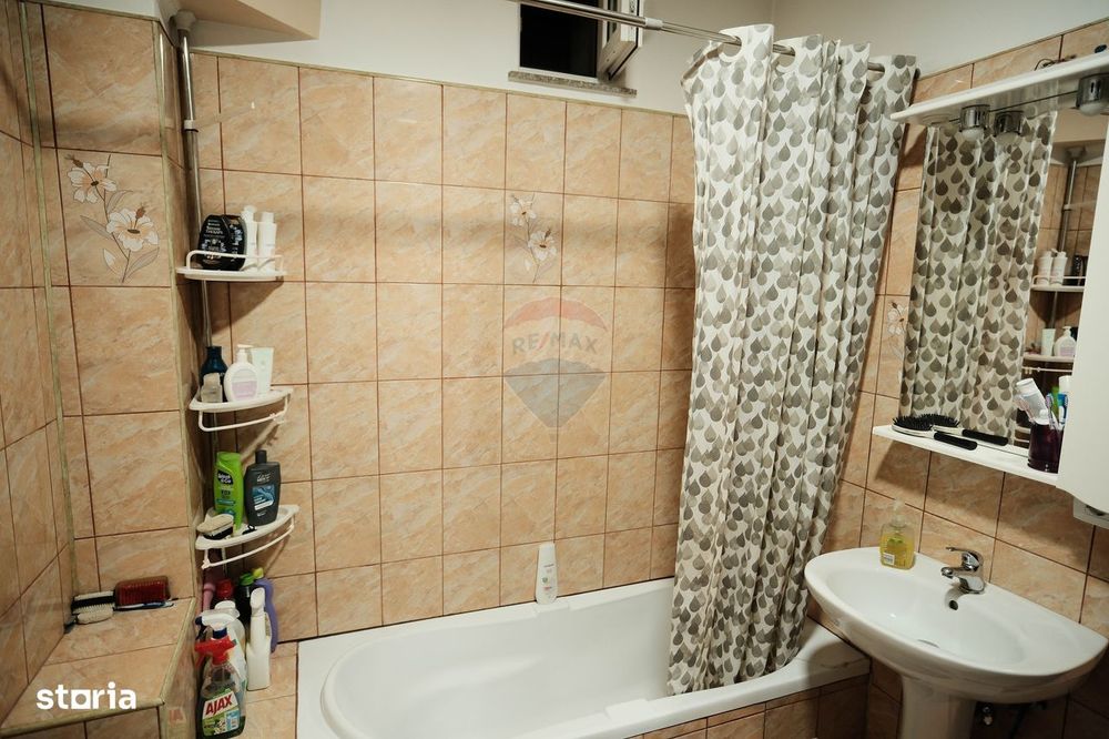 Casă  de vanzare in orasul Solca