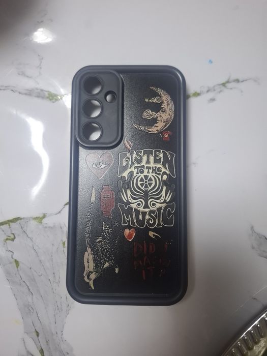 Чехол на телефон