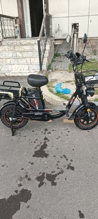 Elektro skuter sotiladi