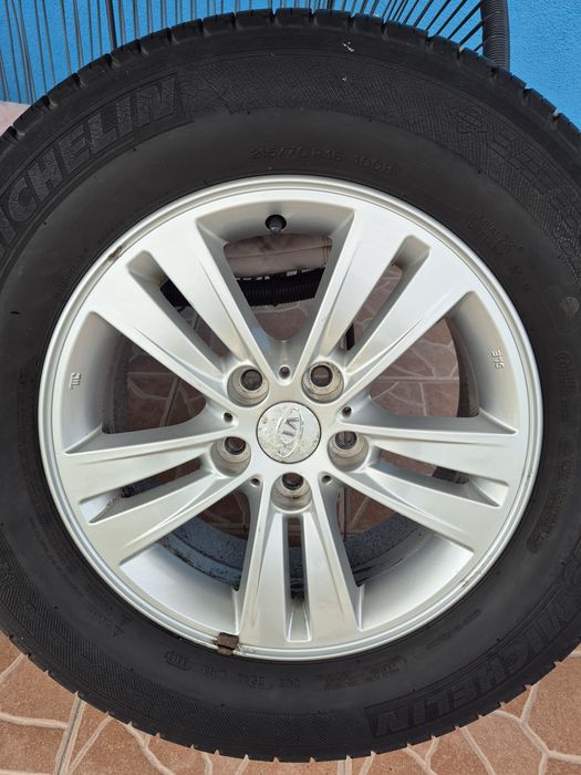 Jante originale Kia aliaj R16 215 70