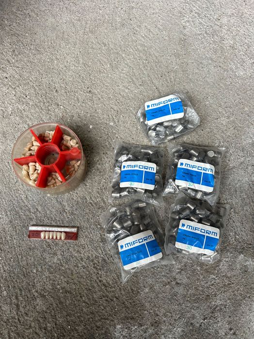 Зъботехнически материали и консумативи