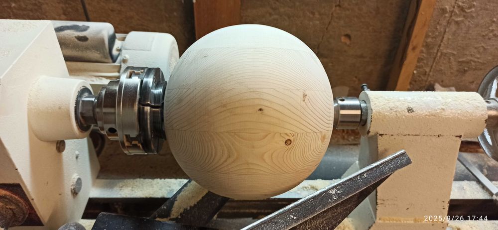 Реставрация на мебели, дърворезба,струговане