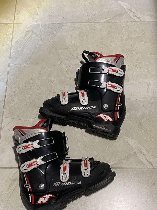Ботинки горнолыжные NORDICAРазмер 38-39 . МОГУ УСТУПИТЬ
