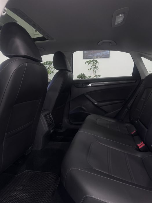Volkswagen Passat 2.0  R-Line
