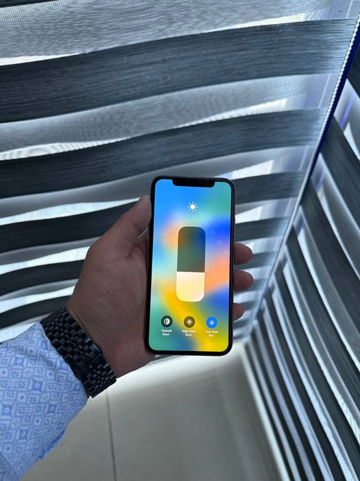 Iphone x ayfon x 64gb LLA holati ideal srochni sotiladi face ishlidi