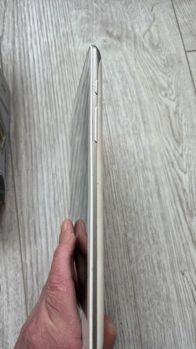 Таблет Acer Iconia Tab 8 W  Windows за ремонт или за части