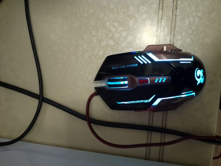 Продам игровую клавиатуру и мышь