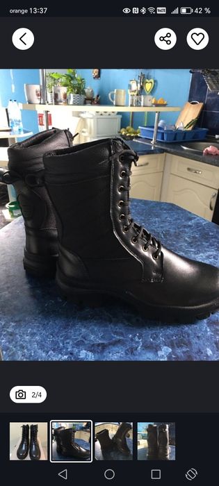 Bocanci militari negri