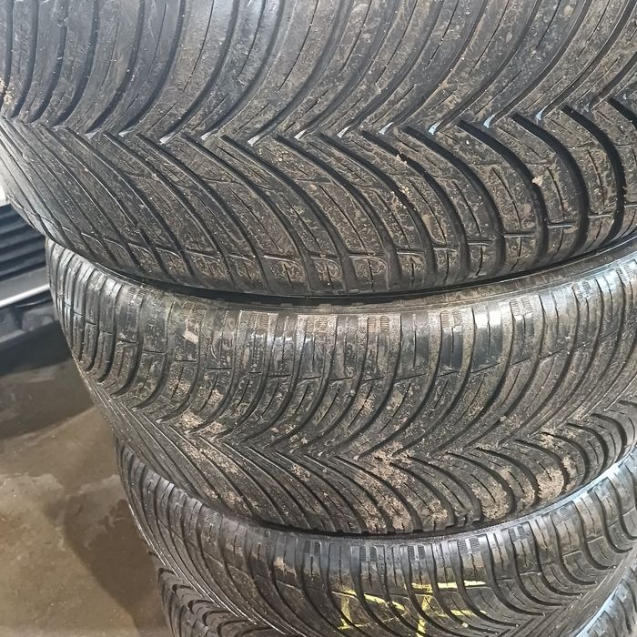 Set 4 anvelope 225/55/r18