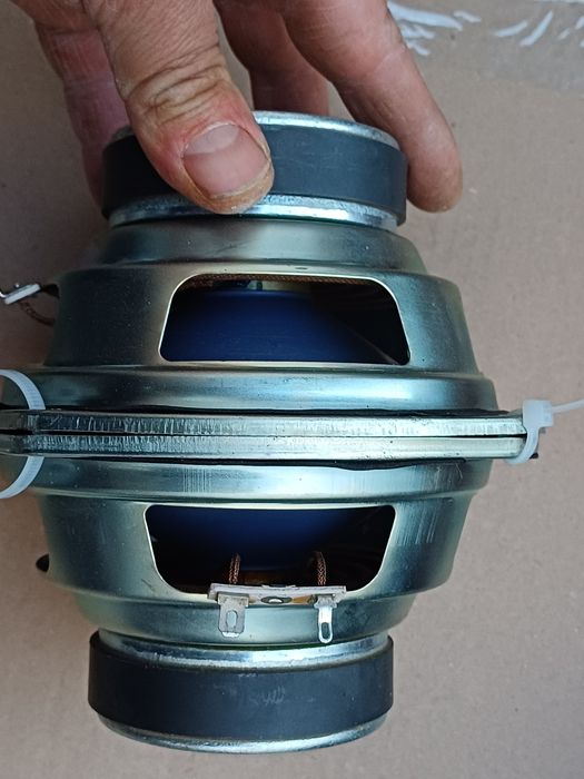 Difuzoare Sony 120w in stare buna. Sunt testate