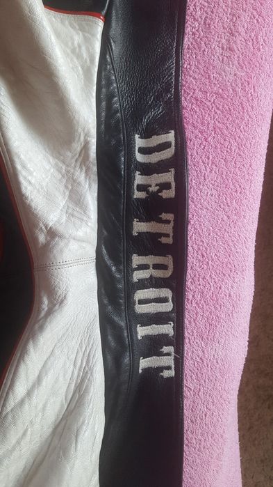 Geaca de piele-barbati