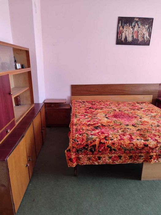 Дава се под наем Едностаен апартамент в Свищов - 45 кв.м за 127.5 € - Снимка #1