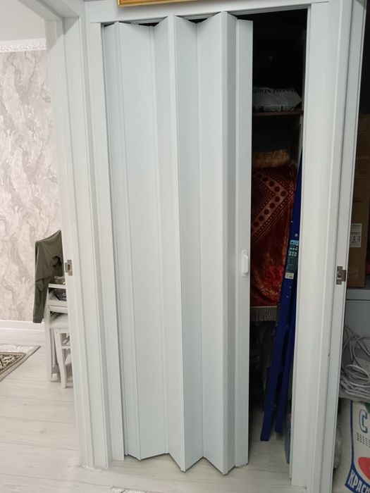 Срочно продается 3 х комната. 3 этаж