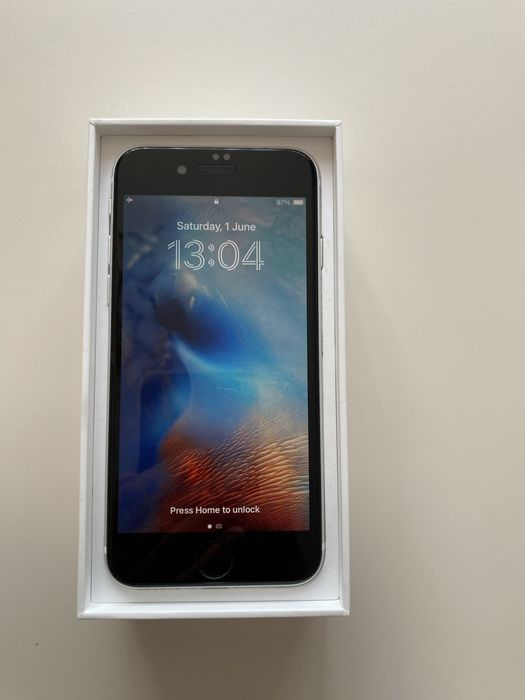 iPhone SE 2020 128gb НОВ!