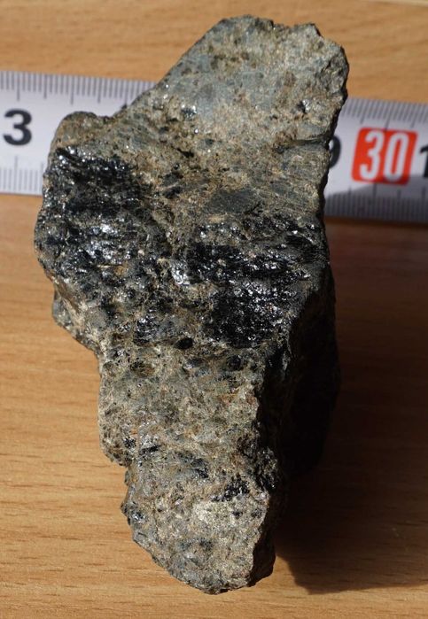 Турмалин черен - естествен, необработен