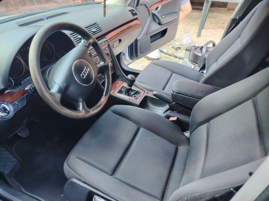 Vând Audi A 4b6 avânt