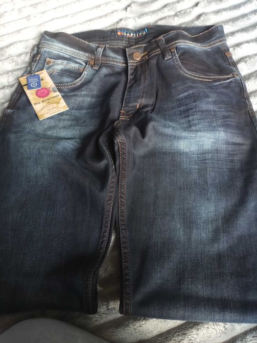 Чисто нови мъжки дънки