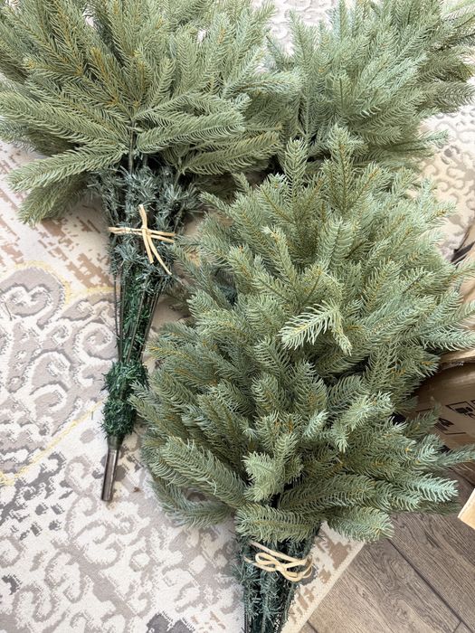 Продам голубую елку литая