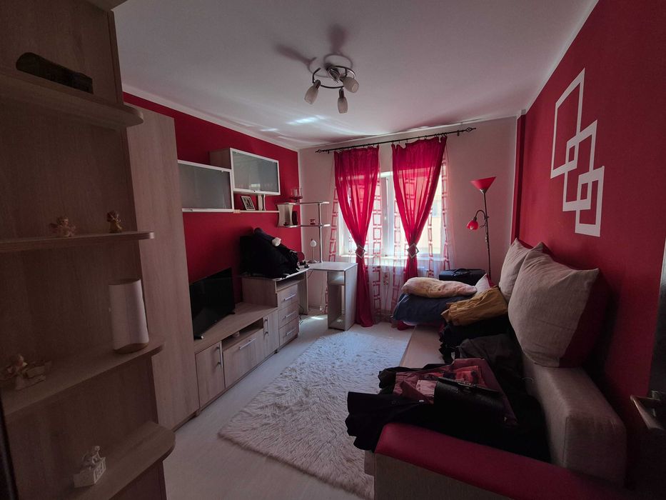 Inchiriez apartament 3 camere