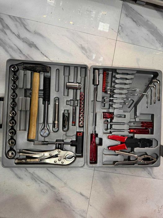 Комплект гедоре с инструменти