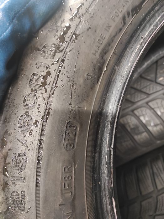 215/60/16 Dunlop/Pirelli