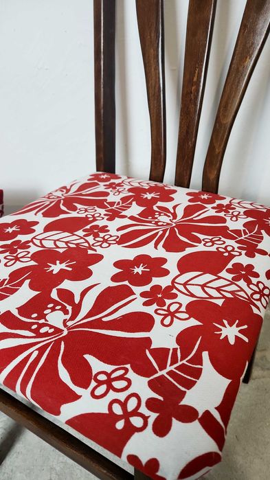 Комплект стол и табуретка