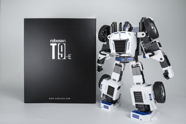 Робот программируемый T9E превращается в машинку