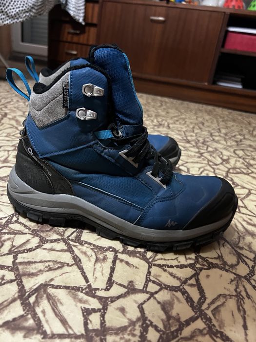 Високи трекинг обувки сини