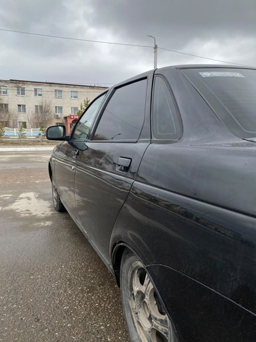 Приора  двс . Негодный.