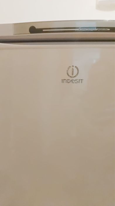 Морозилка Indesit