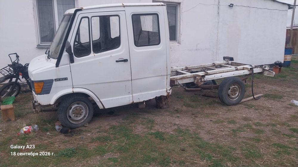 Продам мерседес 208d (сапок) бартовай