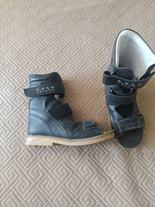 Продам кожаные ортопеды на мальчика , размер 32