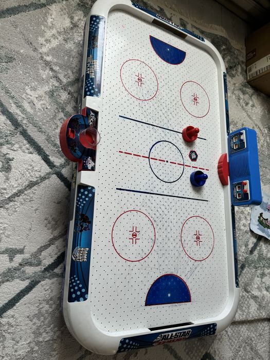 Настолный аэрохоккей