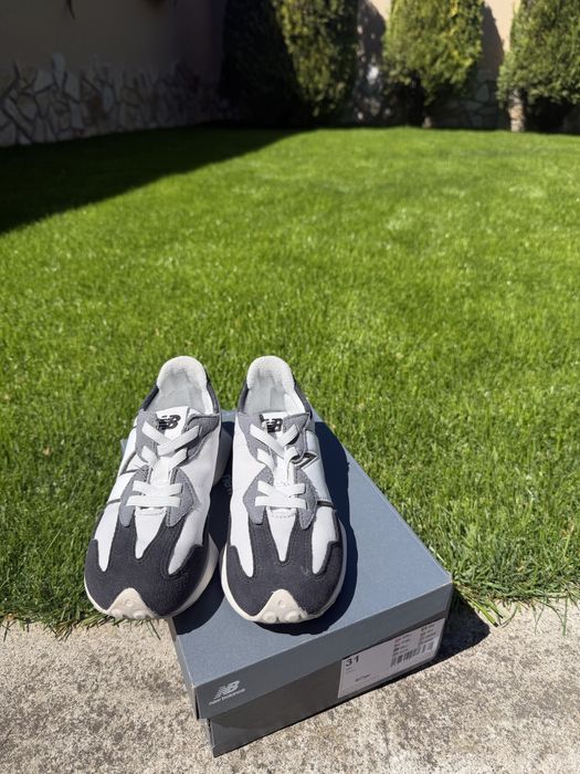 Продавам детски маратонки New Balance