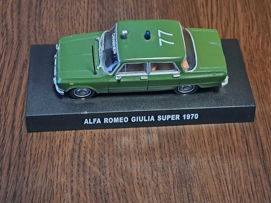 Alfa romeo giulia 1600 super 1971 police 1:43 altaya