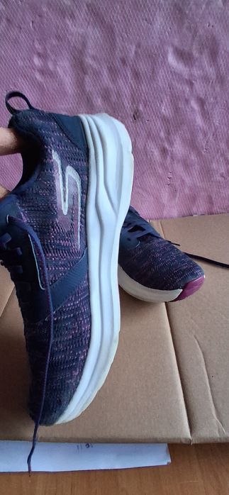 Adidasi Skechers mărimea 41