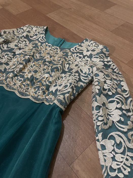 Vecherniy koylak yengide turipti