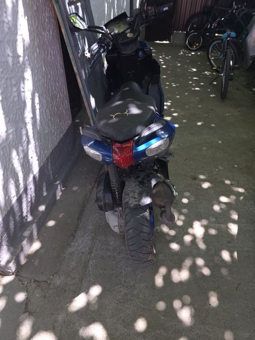 Scuter aprilia sr50
