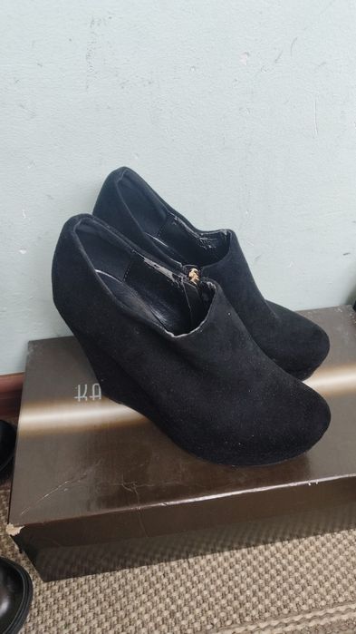 Отдам обувь бесплатно