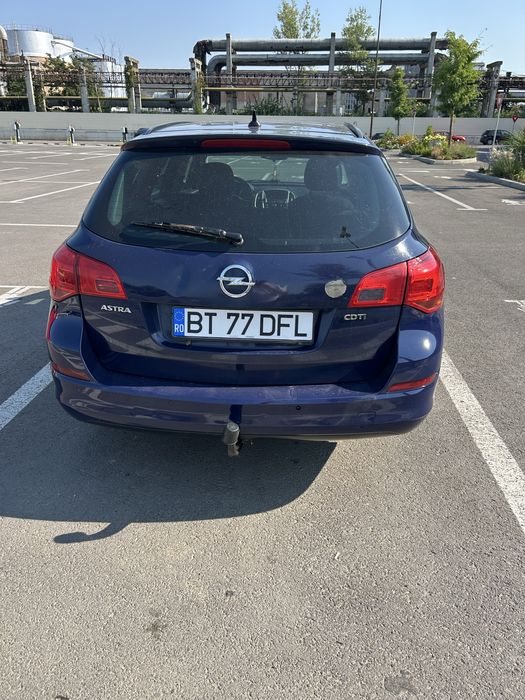 Opel astra j 2011