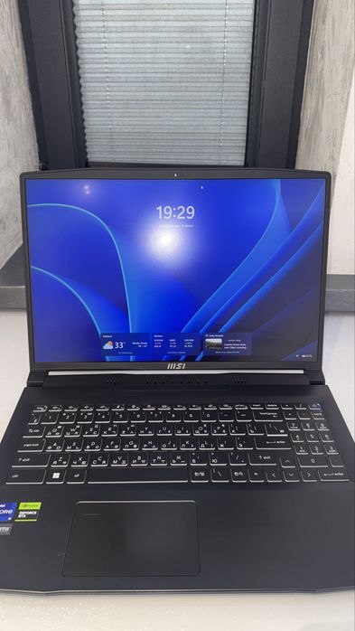 MSI Creator M16 B13VF | i9-13900H | RTX 4060 8GB | 16GB RAM | 1TB SSD