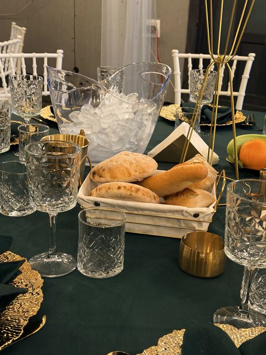 Mese , corturi , scaune pentru evenimente