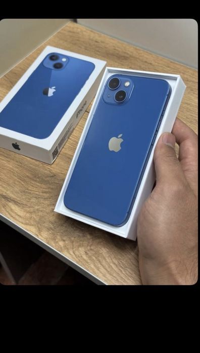 Продам срочно айфон 13 синий