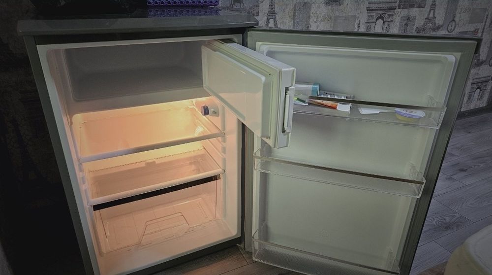 СРОЧНО ПРОДАМ холодильник