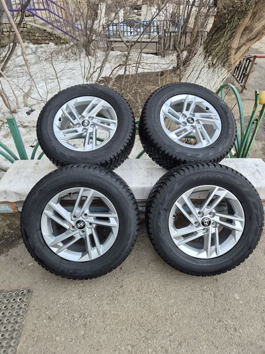 Продам диски с шинами 235/65 r17