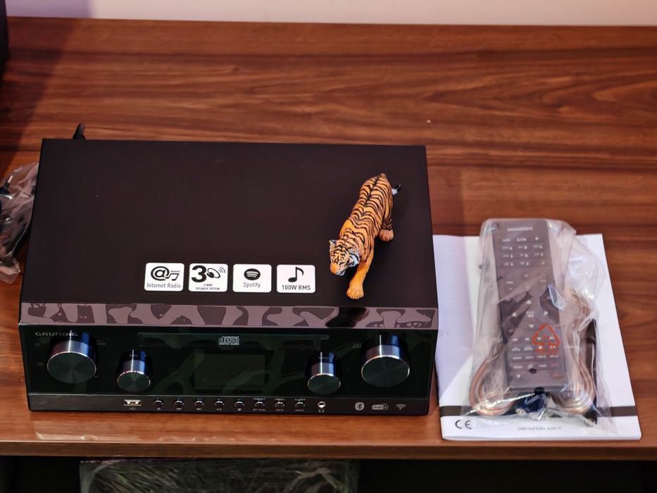 Grundig CMS-5000 Dab/Dab+/BT/ Internet. Venit din altă galaxie. Nou !