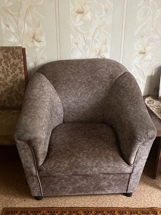 Продам 2 кресла