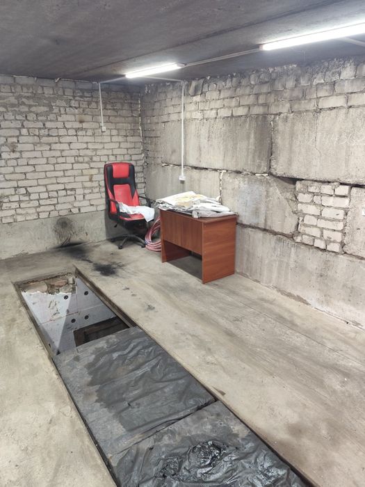 Сдам гараж в центре
