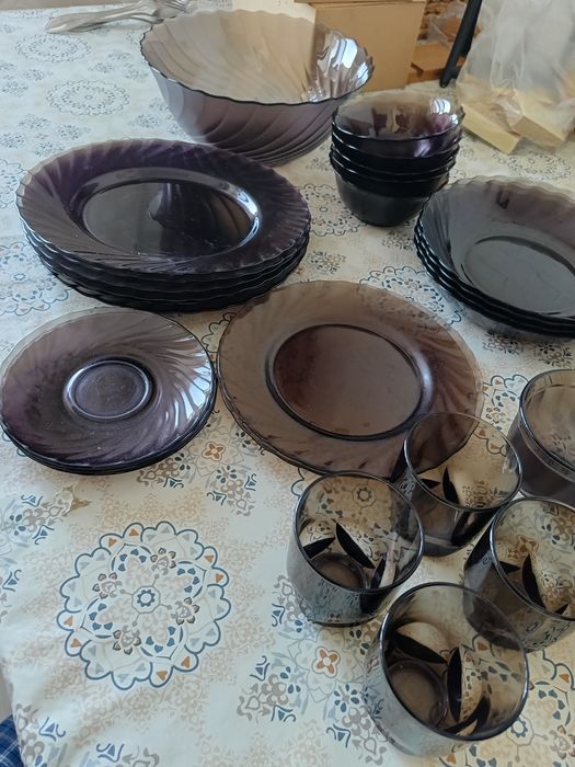 Продаю неполный сервиз