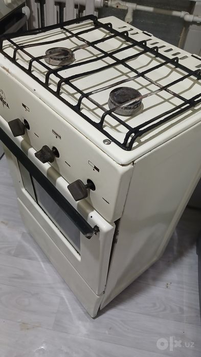 Gaz plita sotiladi srochnaa